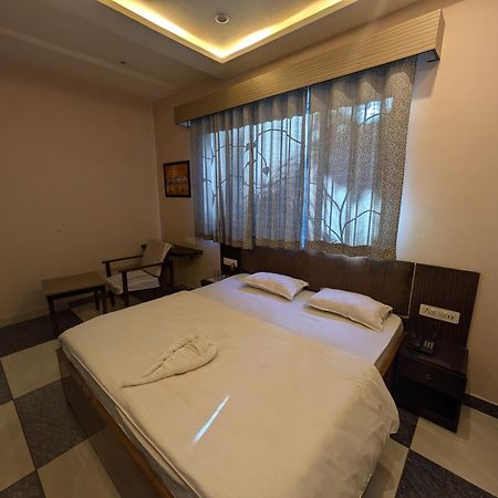 Kishori Vatika Hotel Ramnagar  Kültér fotó